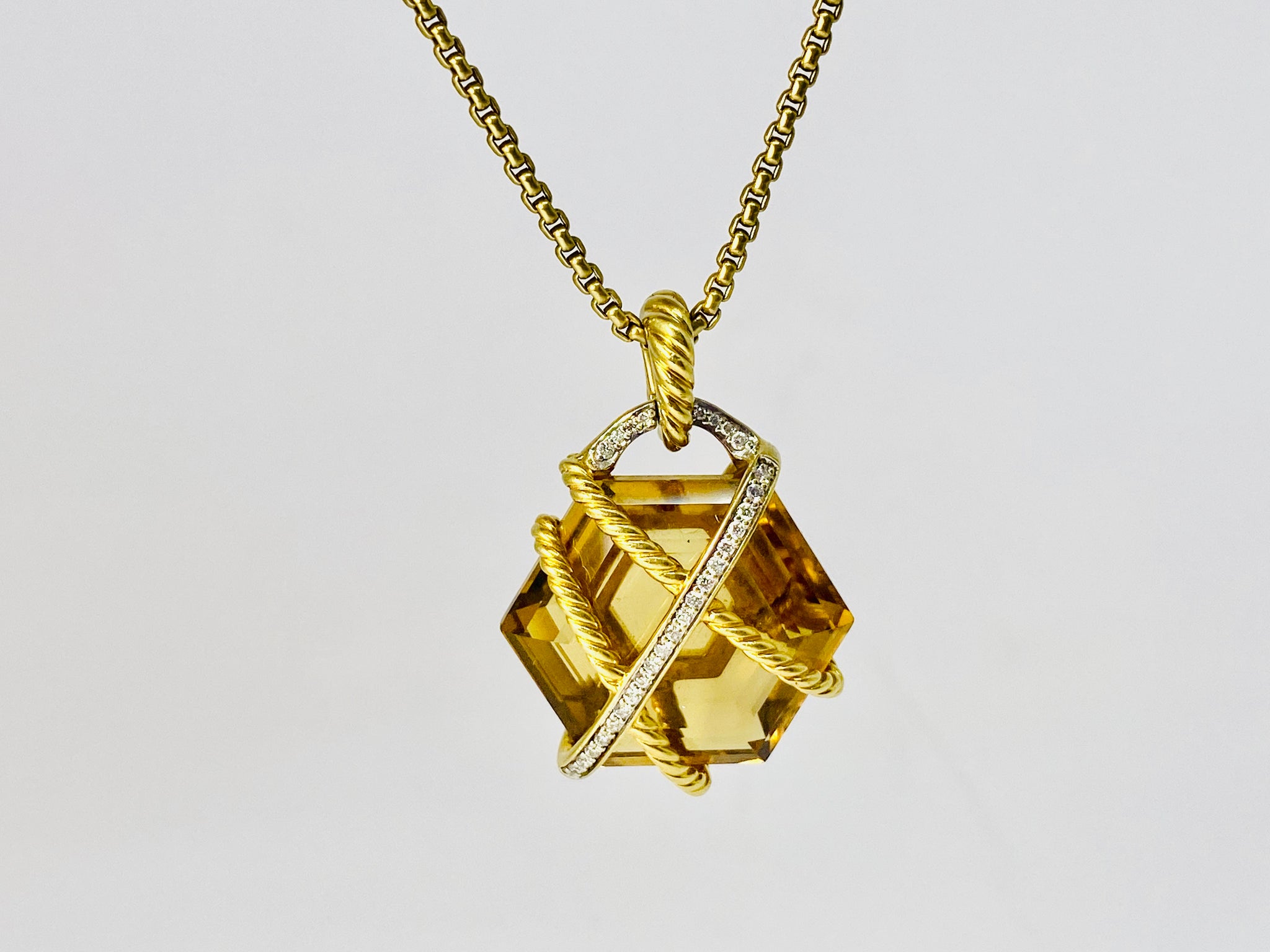David Yurman 18k Yellow Gold Citrine & Diamond Cable Wrap Pendant  18" Necklace