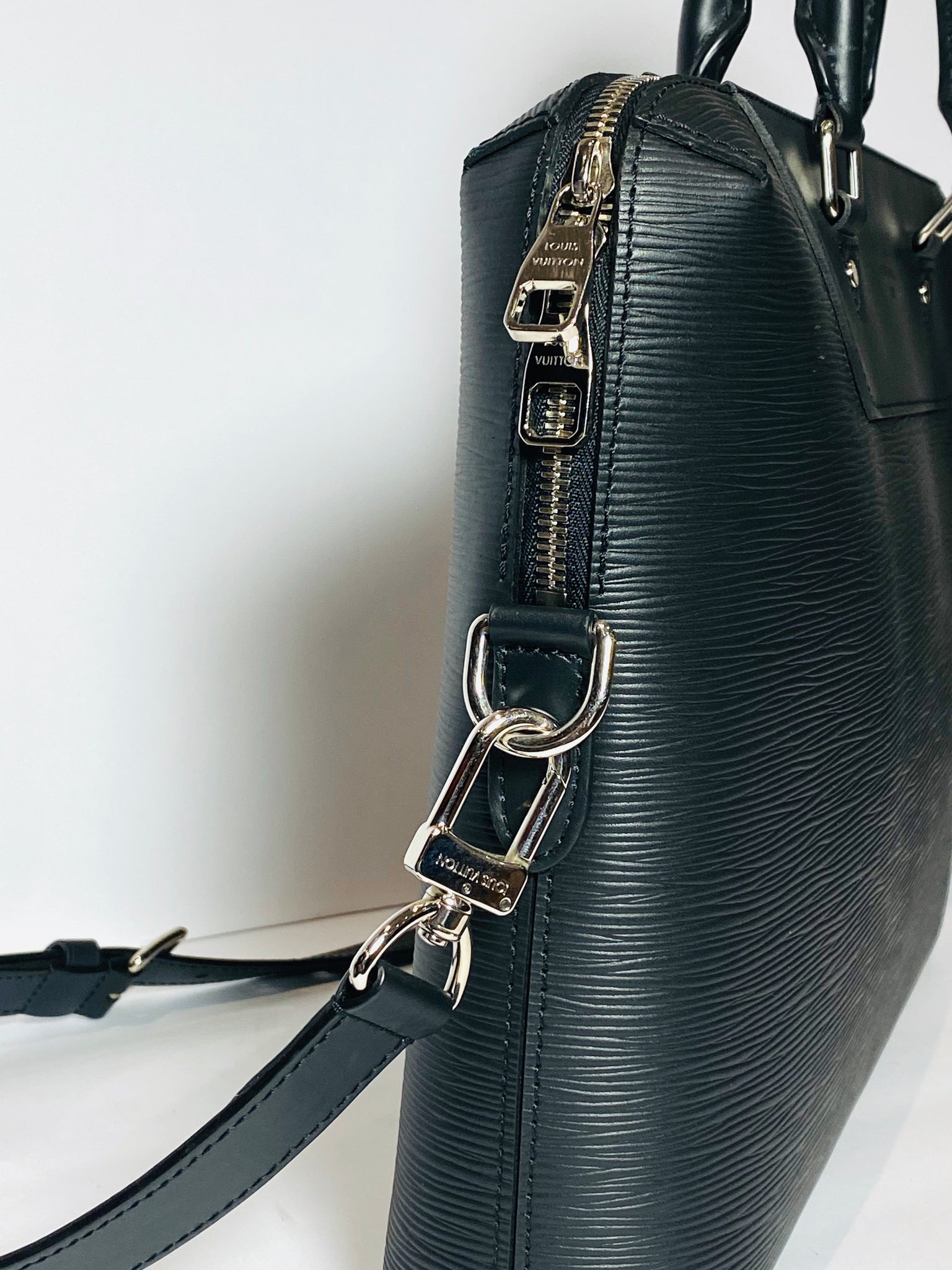 Louis Vuitton, spacious Epi Leather laptop/business bag,…