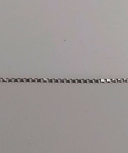 4 kt White Gold Thin Box Chain Necklace with Diamond Pendant